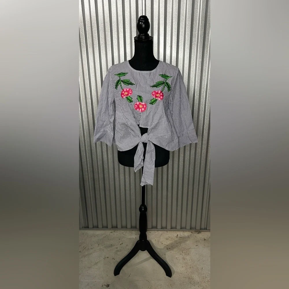 Women’s Velzera Blue Striped Floral Long Sleeve Cotton Blouse Designer Small - Picture 1 of 4